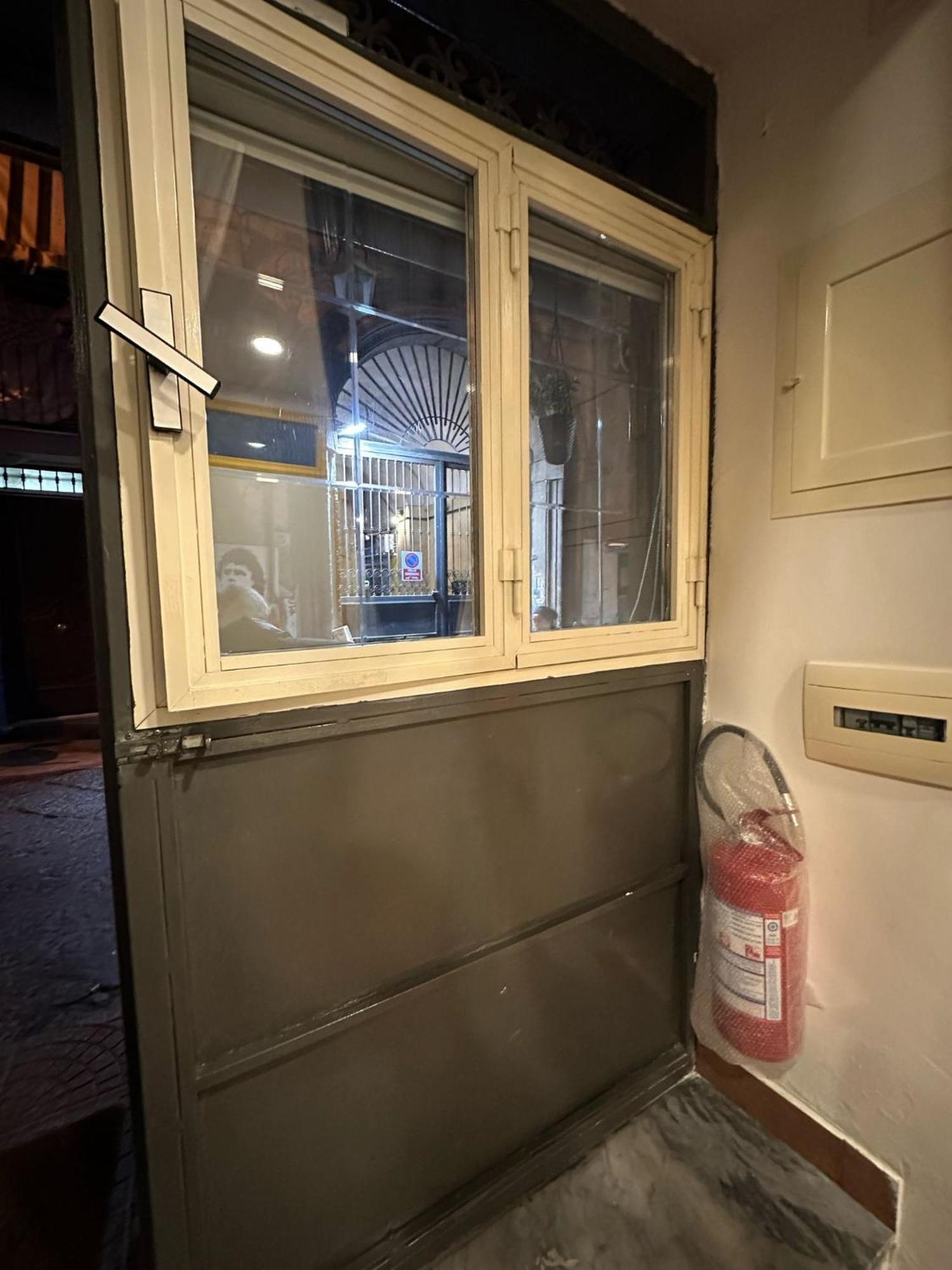 Vat' Coke House Apartment Napoli Exterior foto